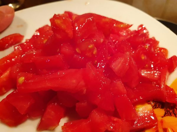 Pulpă de roșii tăiată cuburi
